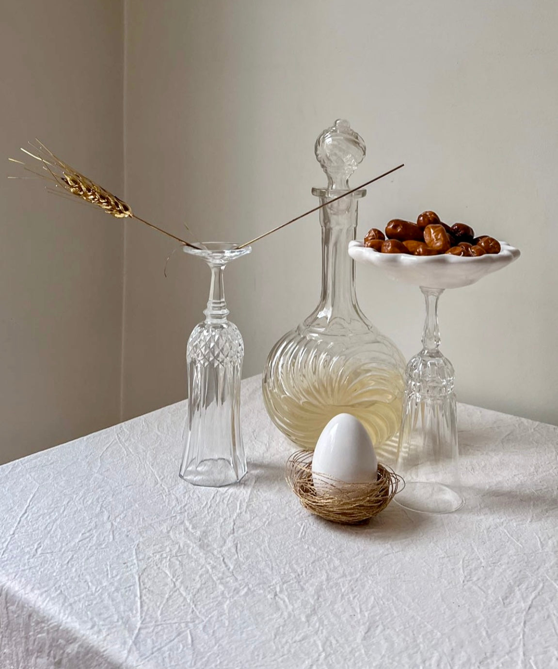 Handmade Lustered Ceramic Eggs with Crown / Nest