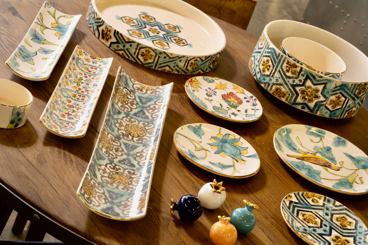 Round Ceramic Painted Salad Plate - Rastin collection