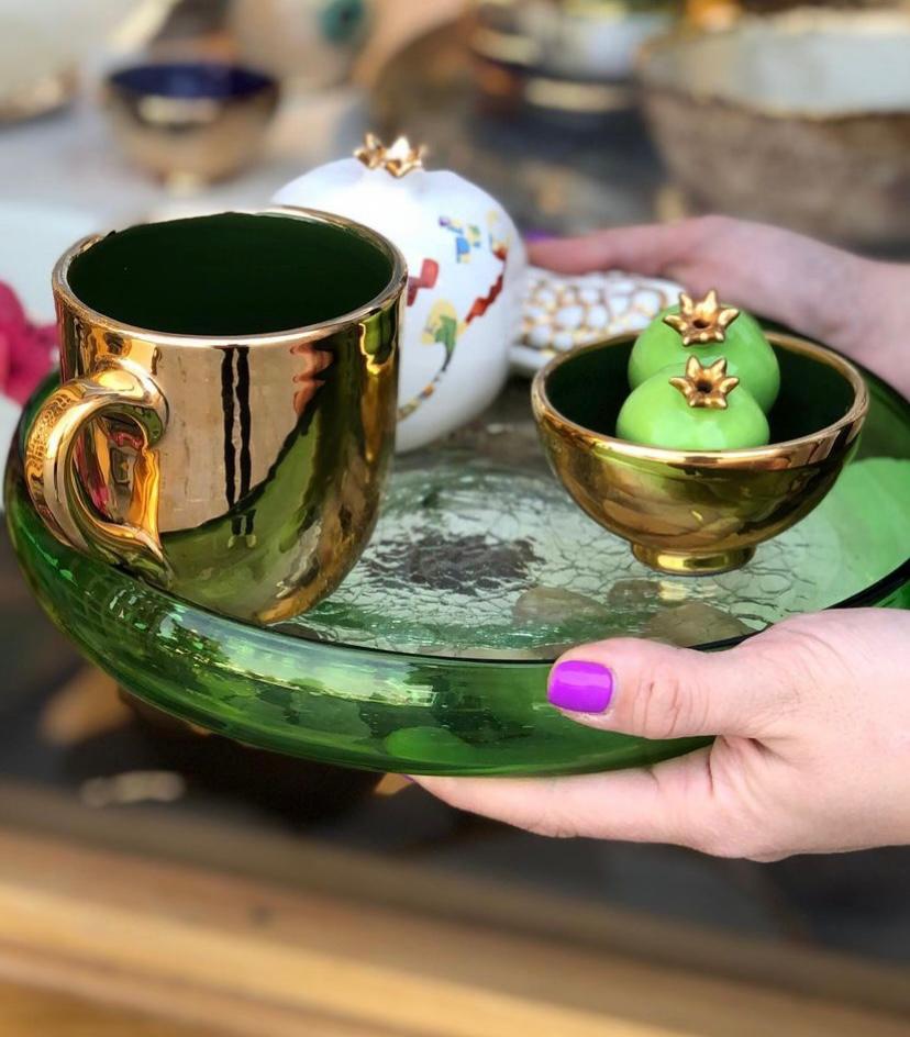 luxurious mug with real GOLD glaze handle