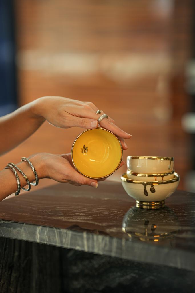 Inside Yellow Gold Edged Ceramic Bowls 7Sin set