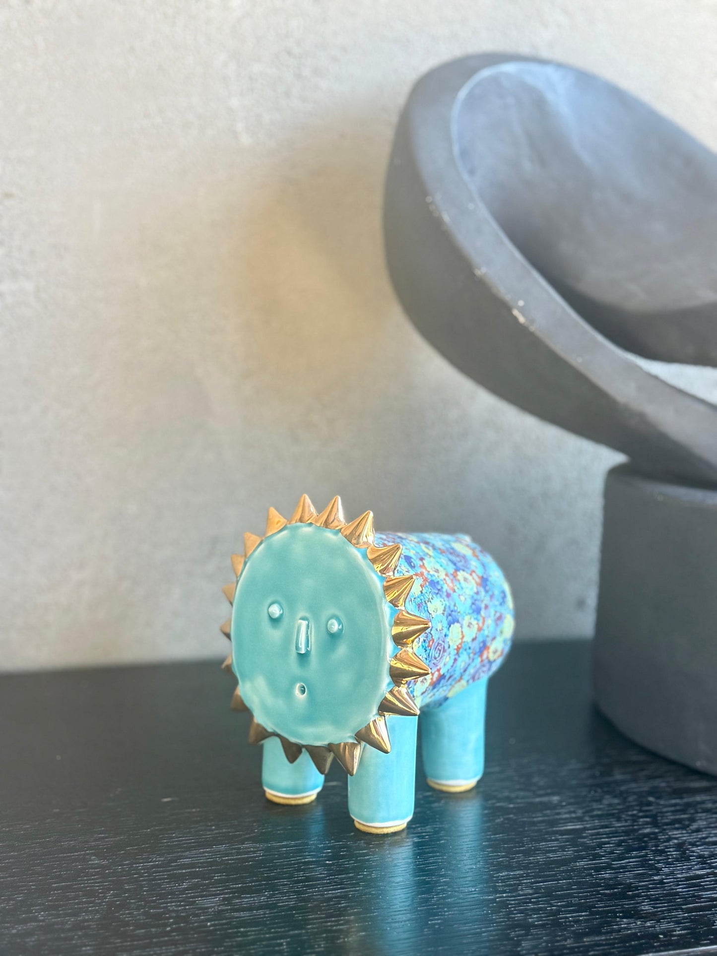 Handmade Modern Ceramic Cubic & Cylinder Lion