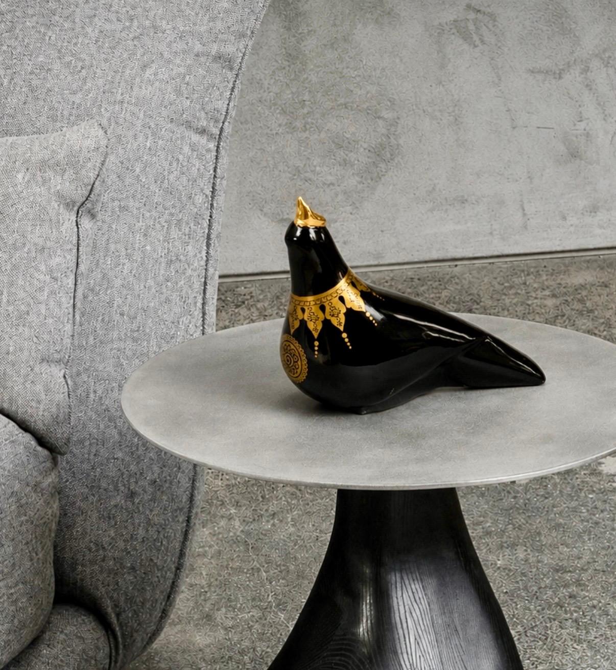 Ceramic pigeon with a gold crown- Fortune