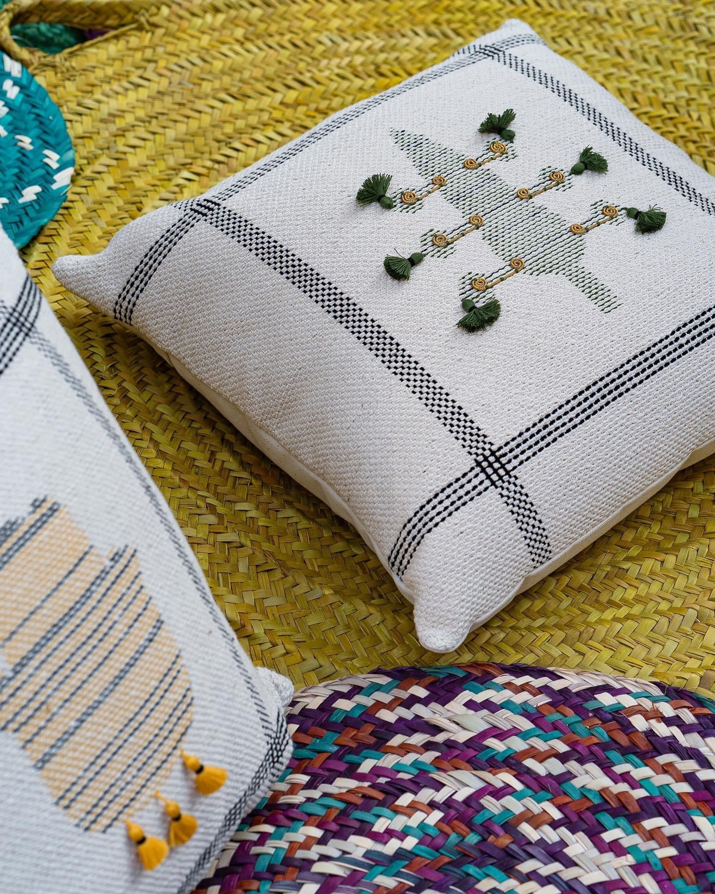 Hand-knit kilim cedar design cushion cover